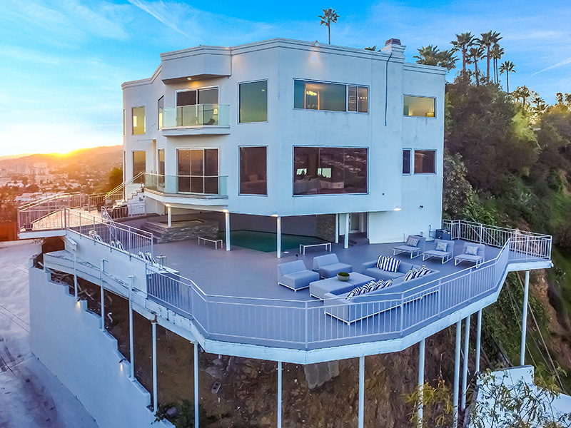 commercial construction contractor